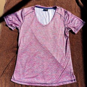 Women’s active wear Tshirt. Size small.
